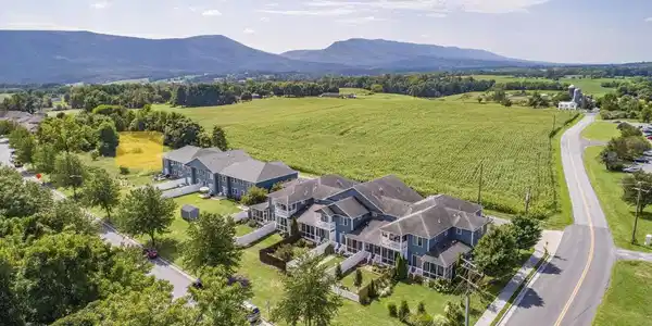 244 PARKSIDE COURT