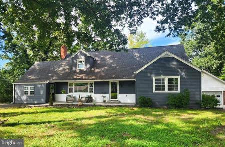 15 WARFIELD PLACE