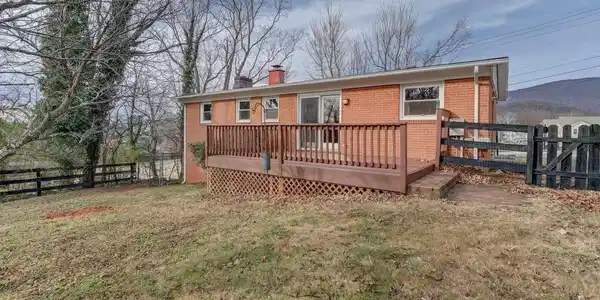 1179 BLUE RIDGE AVE