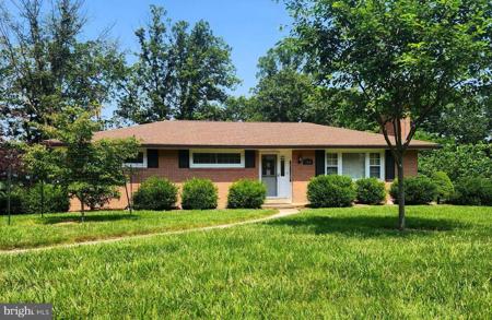 308 SUNSET DRIVE