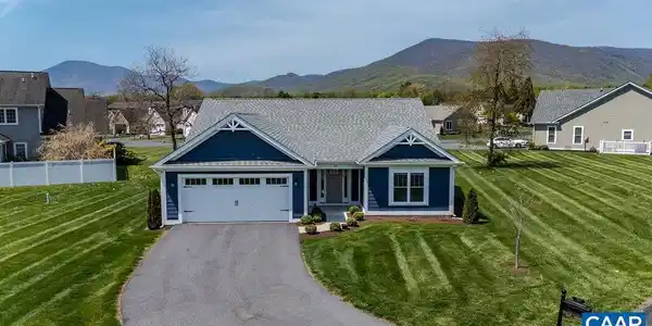 50 PEACH TREE CT