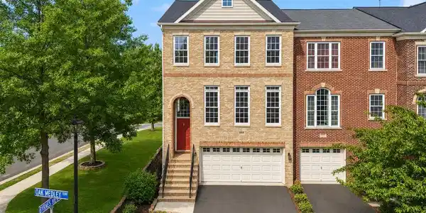 25519 OAK MEDLEY TERRACE
