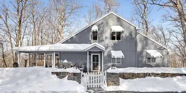 337 BERRY MOUNTAIN ROAD