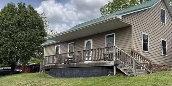 1507 HEWITT RD
