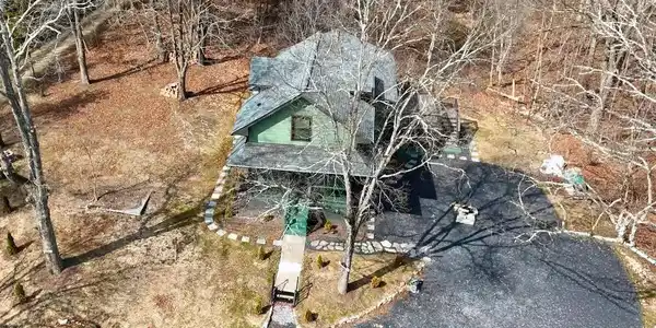 598 INDIAN RUN LANE