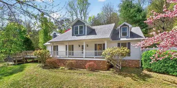689 MUTTON HOLLOW RD