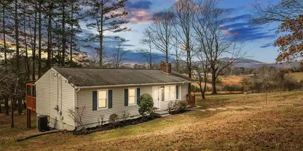 42 WESTVIEW ROAD