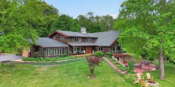 1121 PIKETOWN ROAD