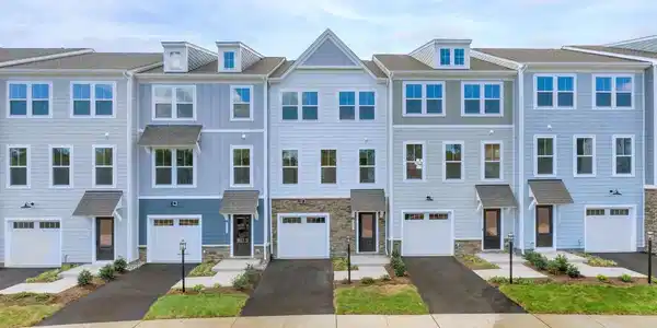 4988 DUNNAGAN DR