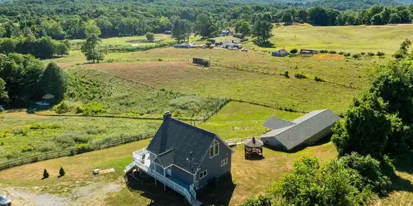 32 OLD HOLLOW ROAD
