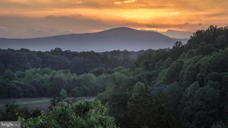 2427 S BLUE RIDGE TURNPIKE