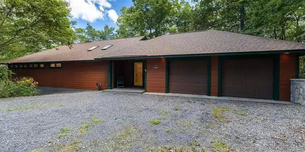 18 GRASSY OVERLOOK
