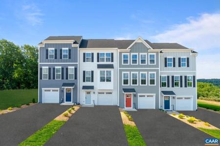 26 IRON HORSE LN