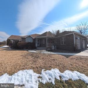 4 LINDEN COURT