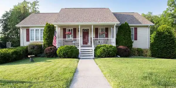 1688 COMMONWEALTH DRIVE