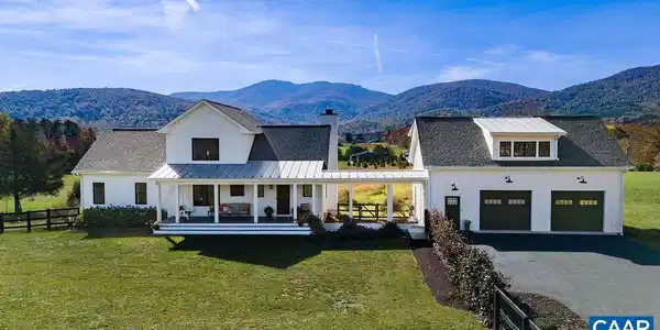 427 TANBARK DR