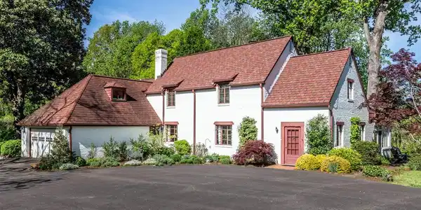 10127 LITTLE SKYLINE DRIVE