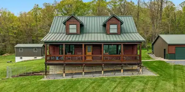 4437 STONEWALL JACKSON HIGHWAY