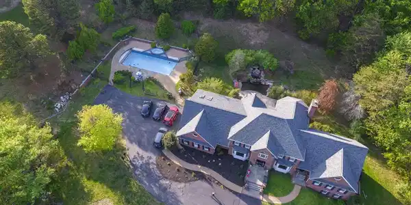 17000 THOUSAND OAKS DRIVE