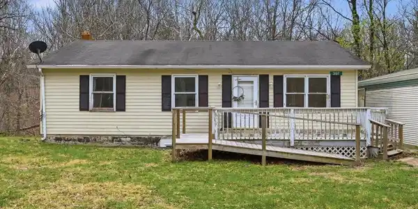 397 WHITE OAK LANE