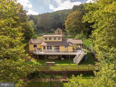 3273 LAKE SHORE DRIVE