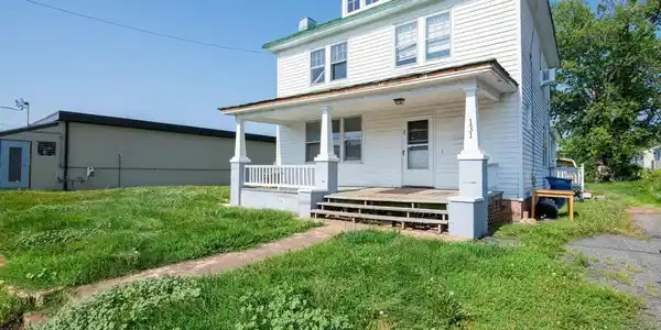 131 FORD AVE