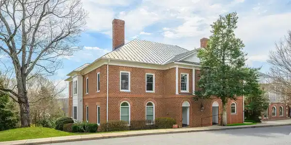 508 WORTHINGTON DR