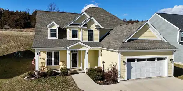189 WINDSOR DR