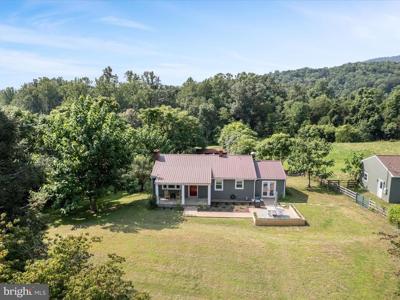 899 LINDSAY LANE