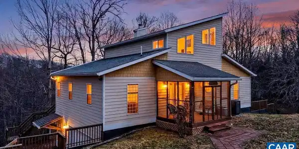 62 SUMMIT CT