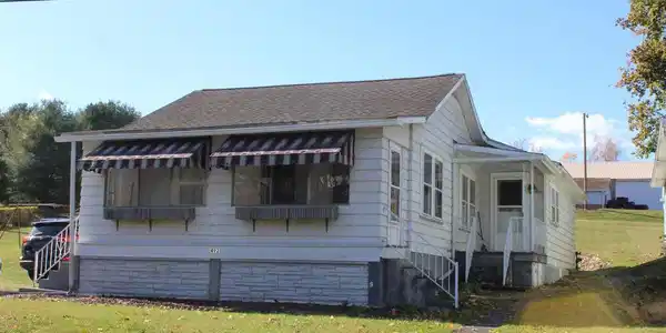 492 GREENWOOD ROAD