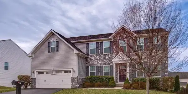 9 FOX MEADOW DRIVE