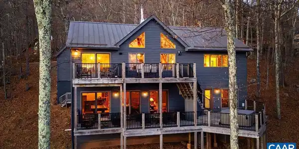 293 WHITE OAK DR