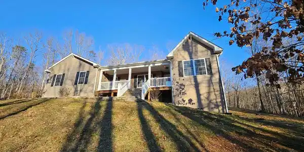 1152 BLUE MOUNTAIN ROAD