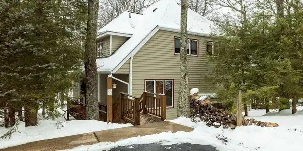 18 TRILLIUM CLOSE