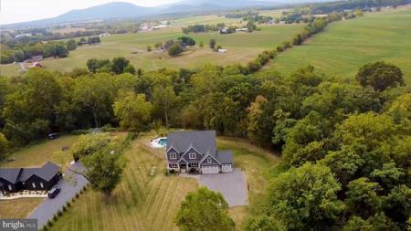 9069 APPLE JACK COURT