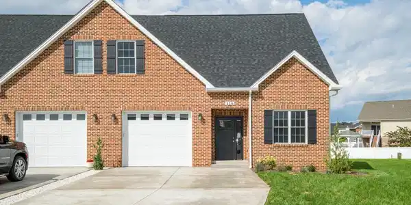 116 HOLLEN MILL COURT
