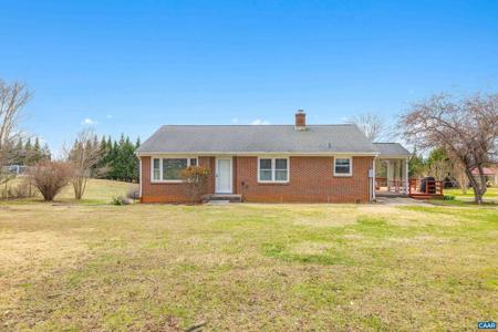 4112 DICKERSON RD