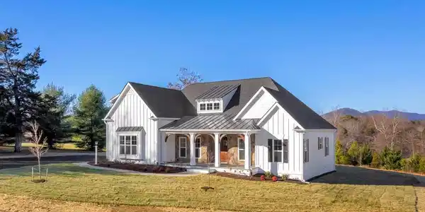 10 EAGLE VIEW