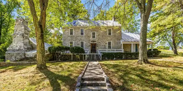 2479 ROCKLAND ROAD