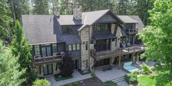 1010 HOLY CROSS DRIVE