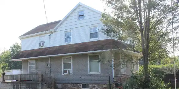 110 17TH STREET