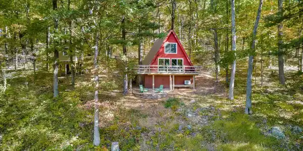 698 VALLEY VIEW ROAD