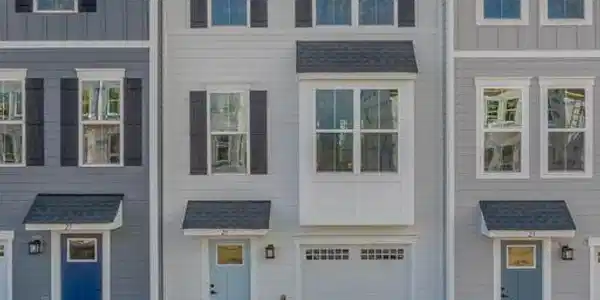 25 IRON HORSE LN