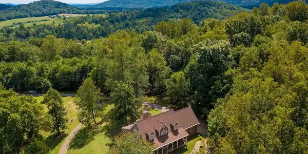 431 BEAR RUN RD