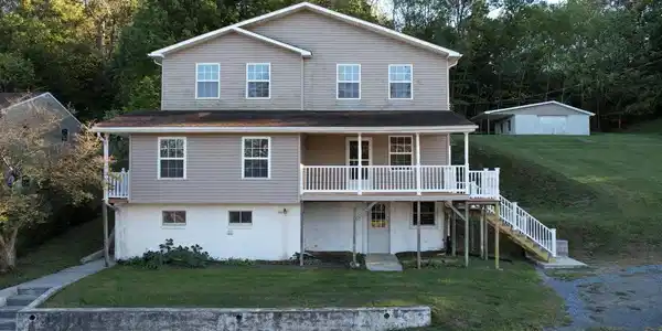 2255 QUARRY ROAD