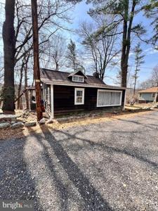 614 MCCABE LANE