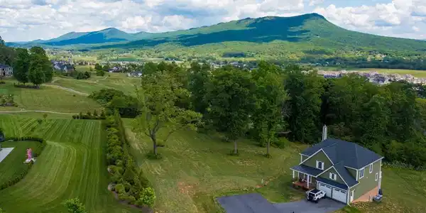 120 KESWICK CT