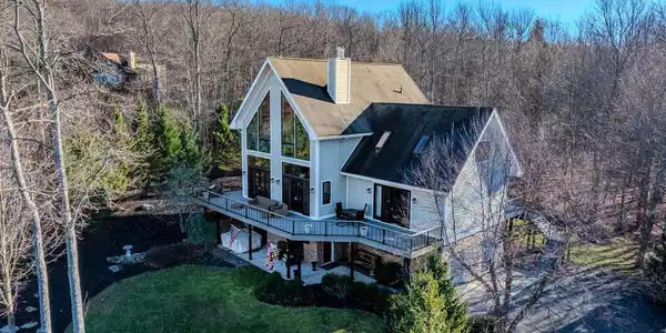 444 WOODLANDS HILL LANE