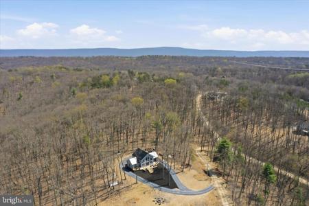 432 LOST POINT LANE